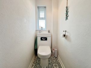 Separate wc- click for photo gallery